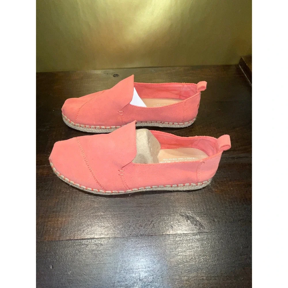 TOMS Coral Suede Slip On Hibiscus Sueded Shoes Comfort Casual Womens Sz‎ 7
